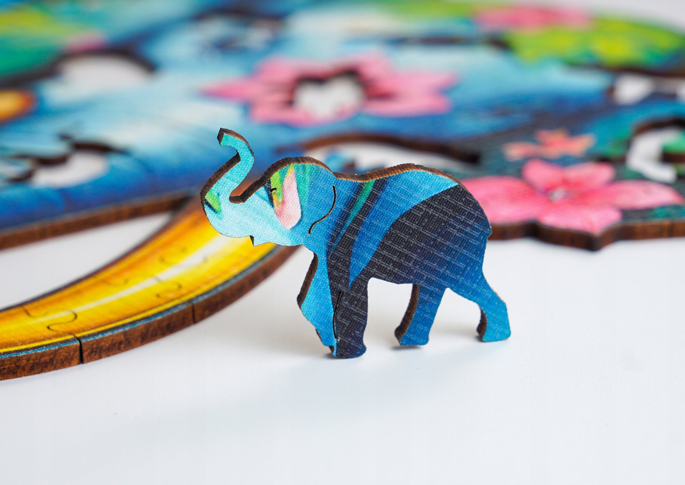 Puzzle drewniane PUZZLED Słoń 240 elementów – układanka po obrysie dla dorosłych