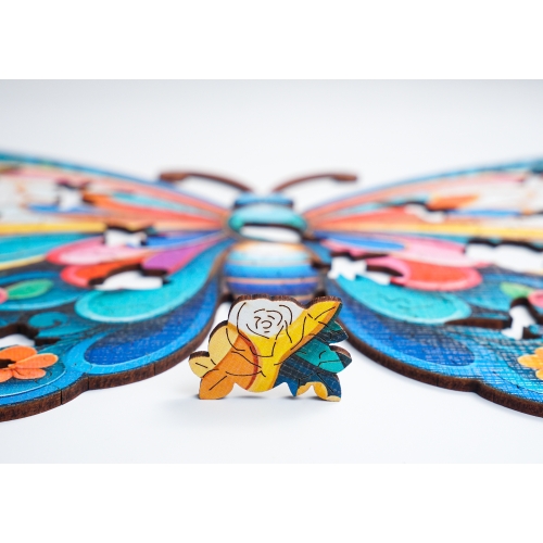 Puzzle Drewniane MOTYL 225 ELEMENTÓW